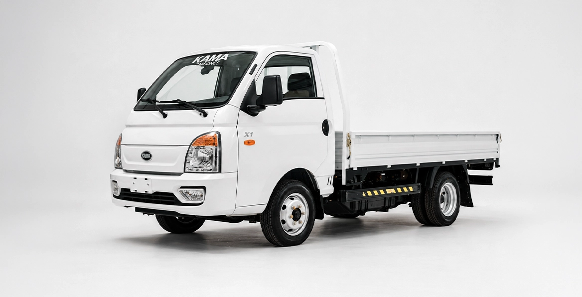 Camion KAMA X1 blanco - vista 1